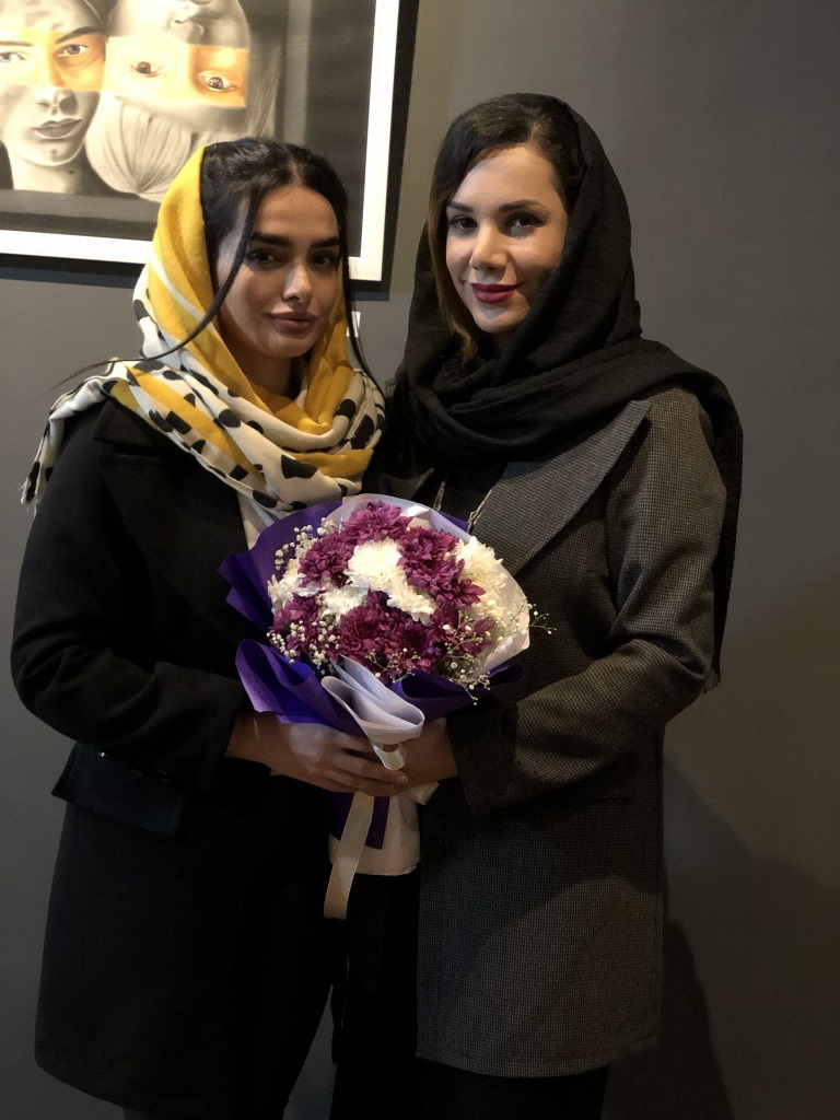 مینا حسین نژاد