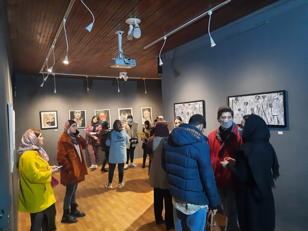 مینا حسین نژاد