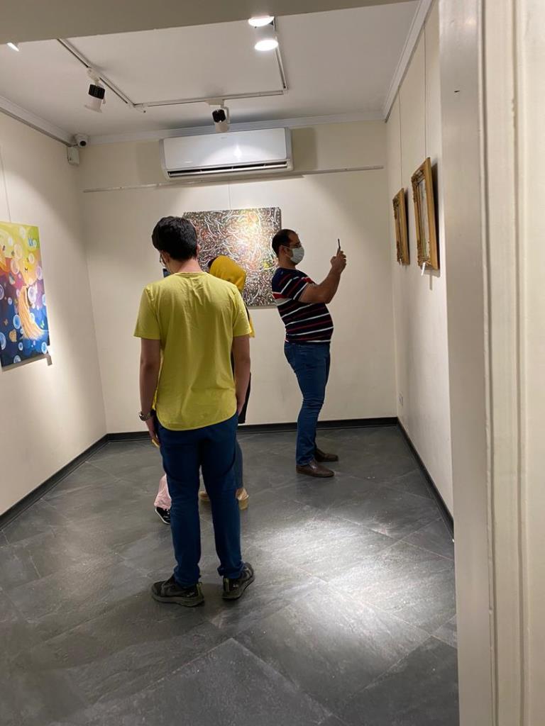 مینا حسین نژاد