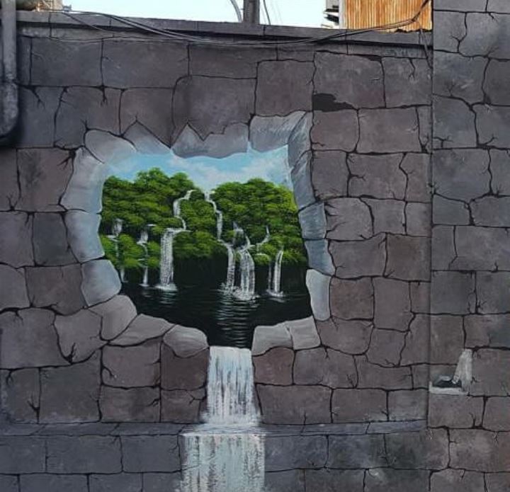 مینا حسین نژاد