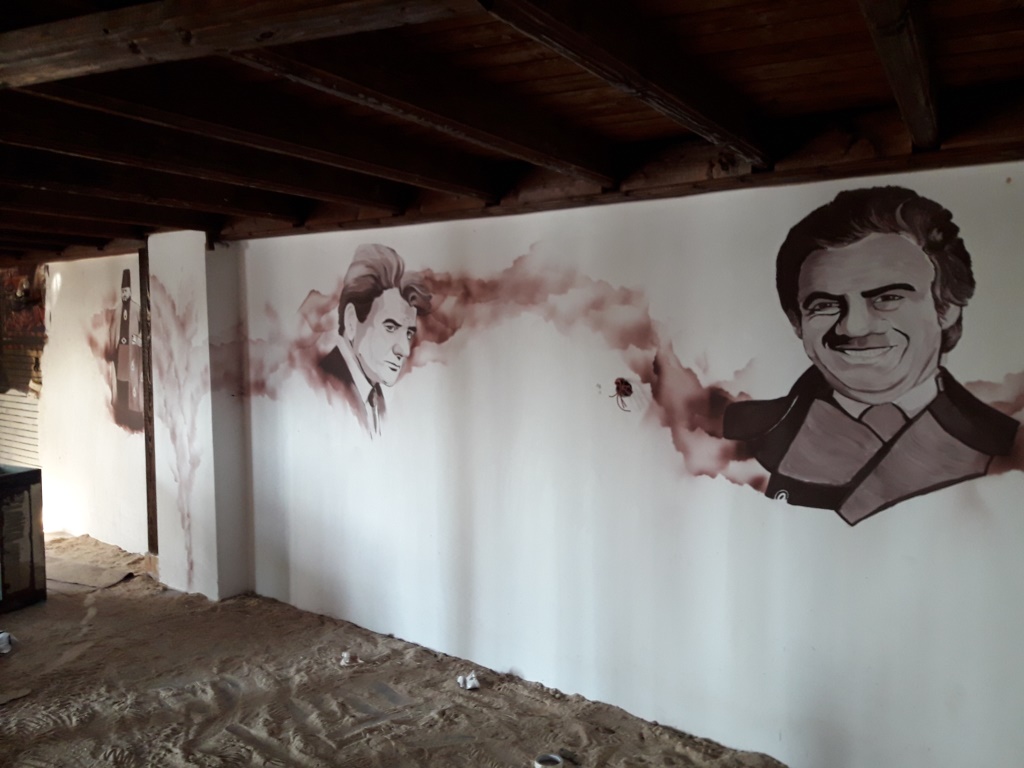 مینا حسین نژاد