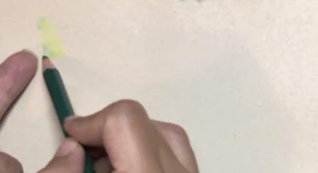 آموزش نقاشی درخت حرفه ای با مداد رنگی: اولین لکه سبز تیره