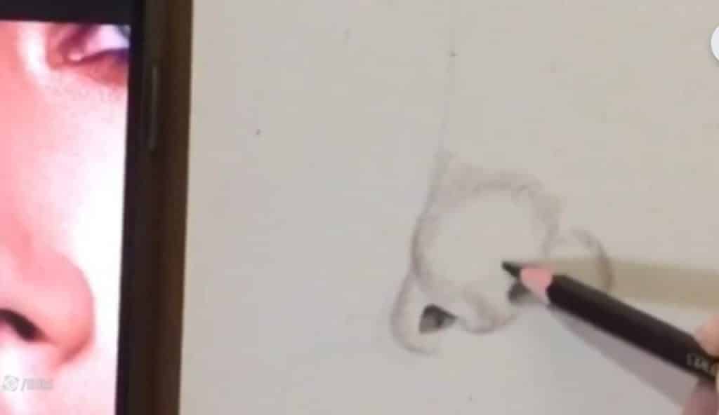 طراحی بینی با مداد رنگی