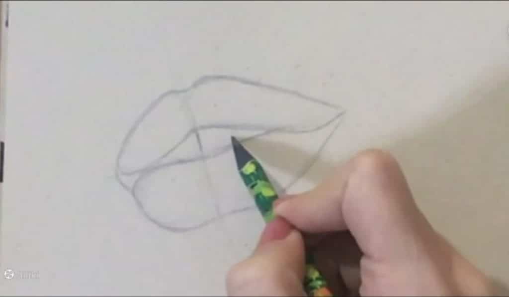 اصلاح فرم نهایی و آمادهسازی برای رنگآمیزی لب