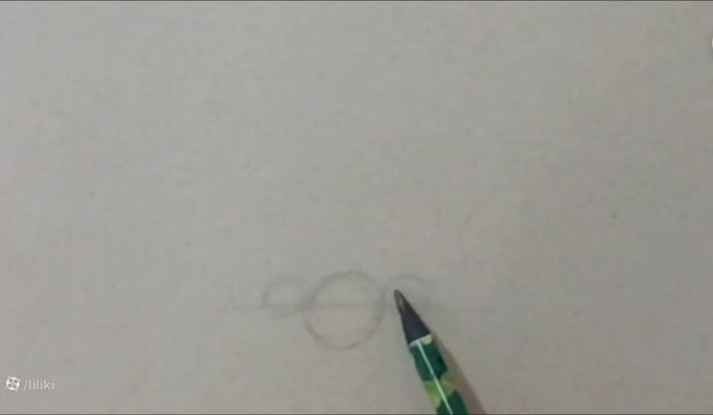 طراحی اولیه بینی رو به پایین و غوزدار در نقاشی بینی مداد رنگی