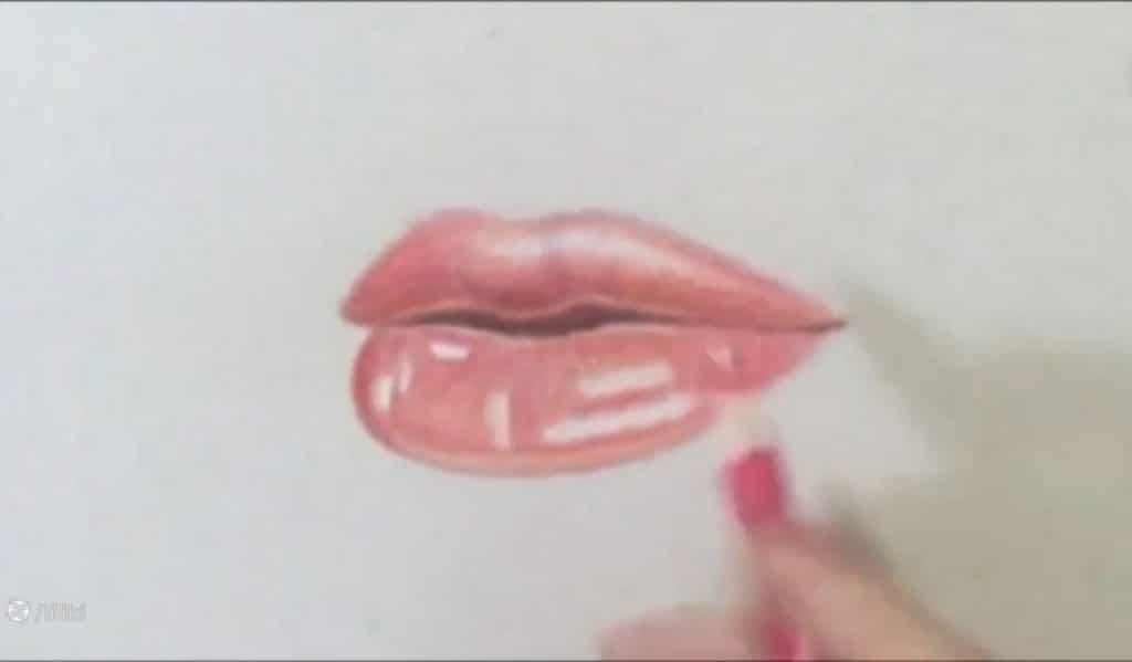 هماهنگکردن رنگ لب بالایی و پایینی