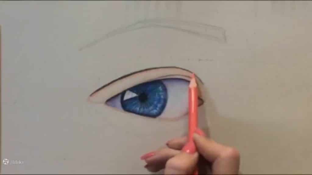 چشم با مداد رنگی