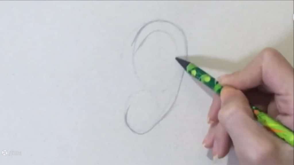 نقاشی گوش با مداد رنگی