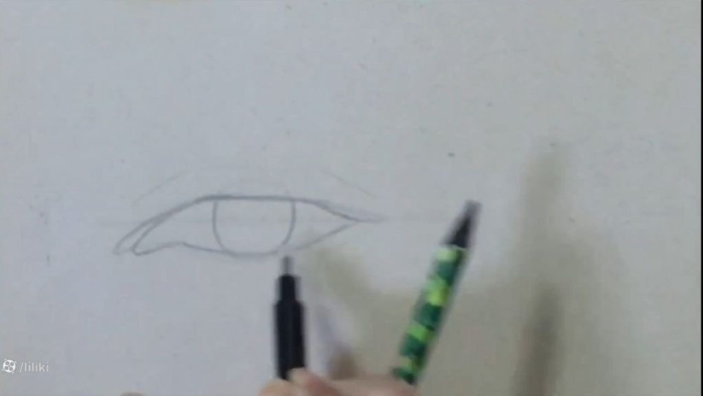 تکمیل فرم چشم و حذف خطوط اضافی