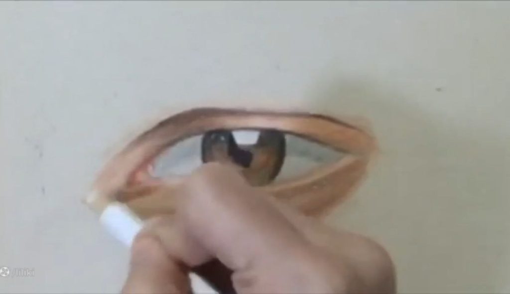 یکدستسازی نهایی طراحی حرفه ای چشم