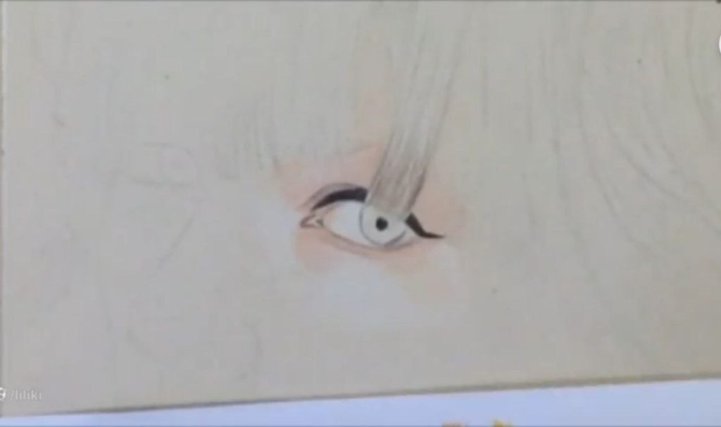 استفاده از رنگ سفید و تکرار لایهها