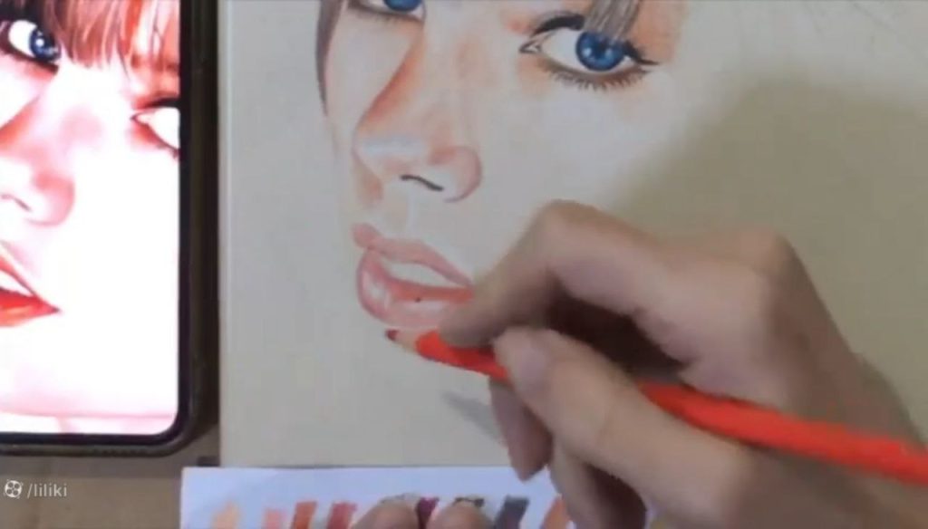 لایه قرمز اصلی و فرمدهی لب