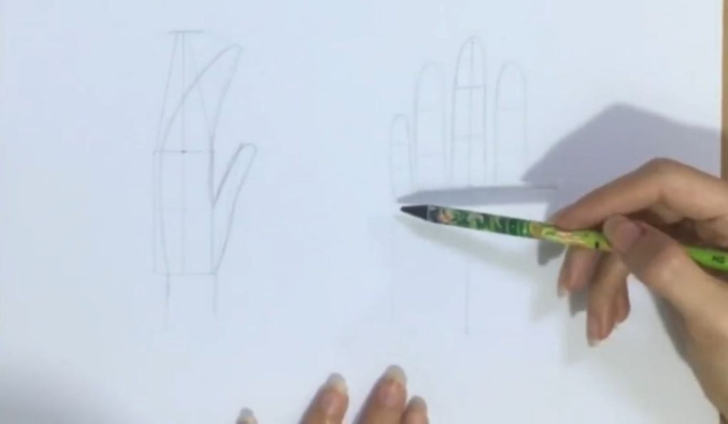 تکمیل طراحی چهار انگشت در آموزش طراحی فیگور زن