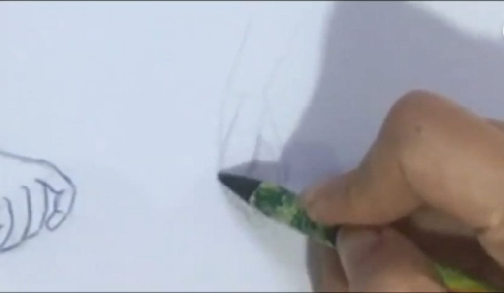 رسم بند انگشتها در آموزش طراحی فیگور زن