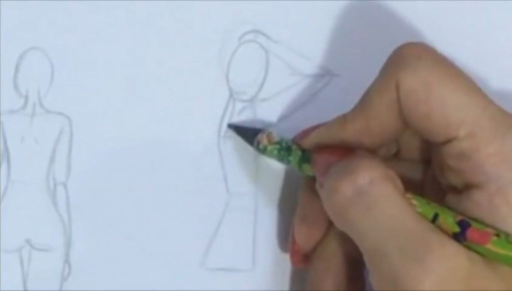 کشیدن زیر سینه، کمر و پشت ران پا در زاویه نیمرخ