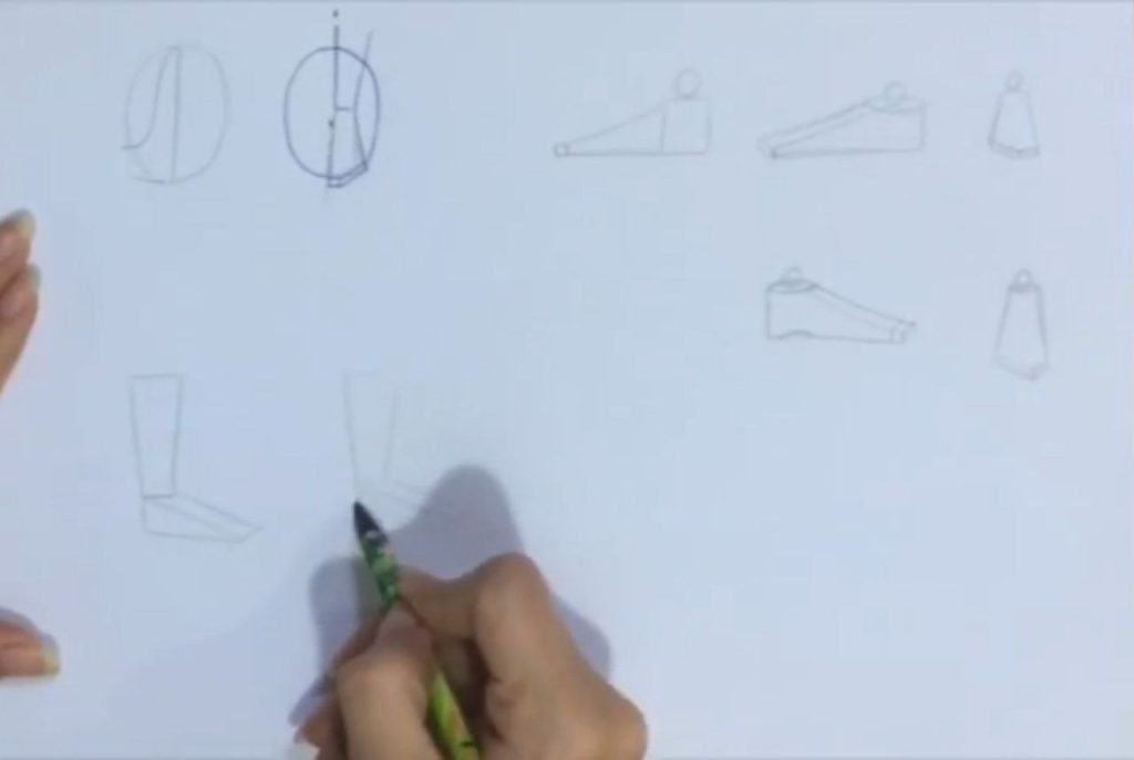 ساخت فرم اصلی پا با اشکال ساده و آمادهسازی برای اضافه کردن جزئیات