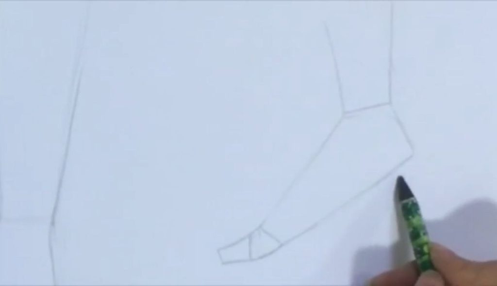 تمرین کشیدن پا با مدل واقعی