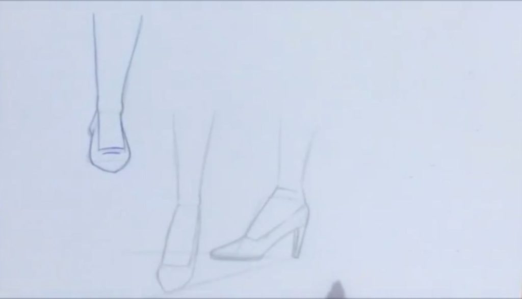 کشیدن کفش در آموزش طراحی فیگور پا و نمایش فشار و عمق پاشنه