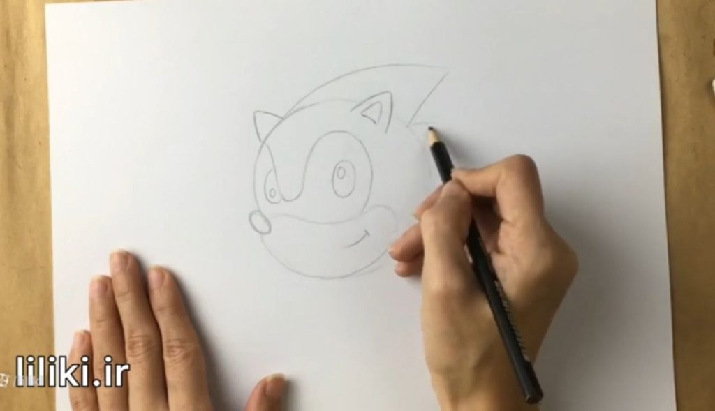 طراحی چشم و گوشها در آموزش نقاشی سونیک ساده