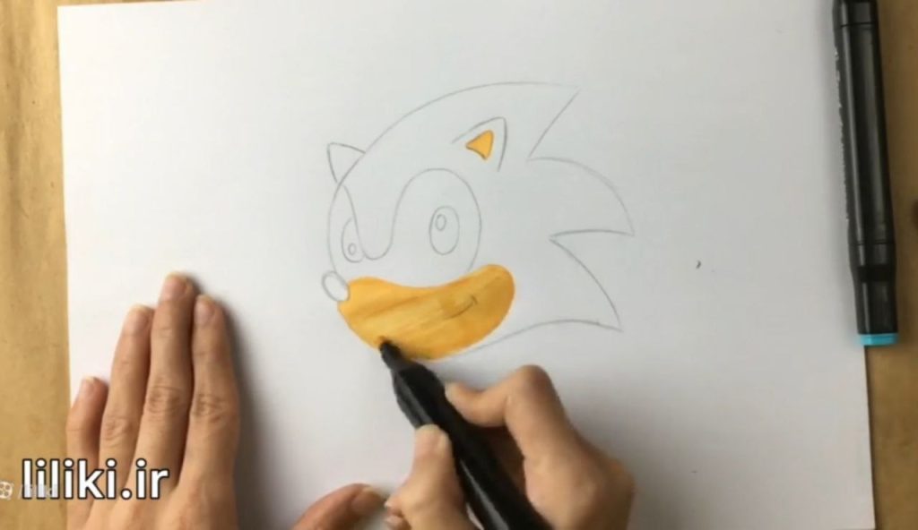 شروع رنگآمیزی نقاشی سونیک ساده