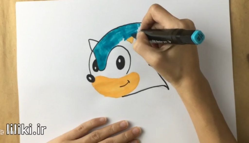 ادامه رنگ جزئیات صورت در آموزش نقاشی سونیک ساده