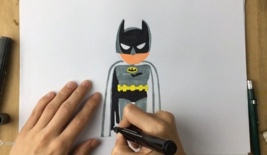 رنگآمیزی جزئیات لباس با ماژیک مشکی