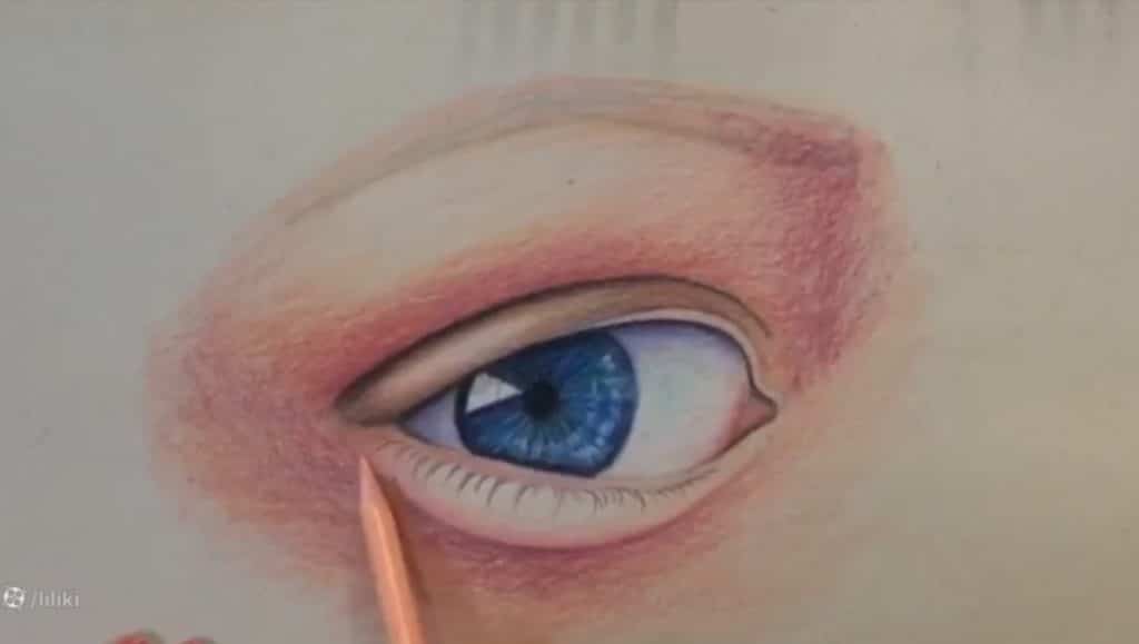 نقاشی چشم مداد رنگی