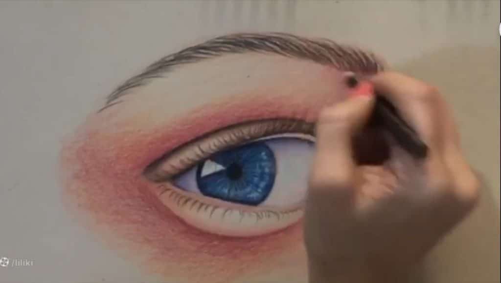 نقاشی چشم مداد رنگی