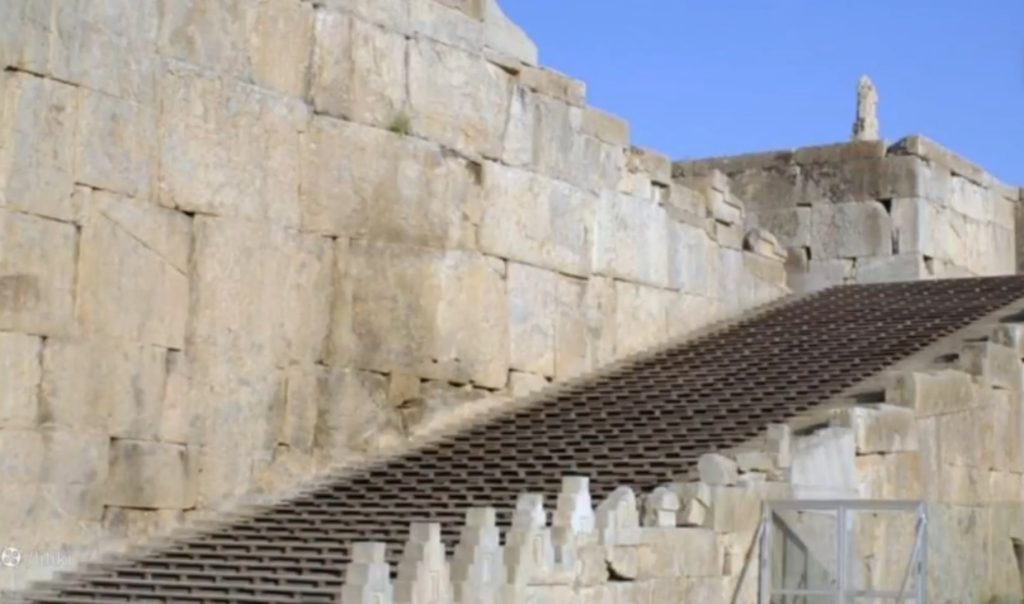 ورودی تخت جمشید