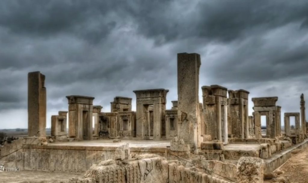 تالار آینه تخت جمشید