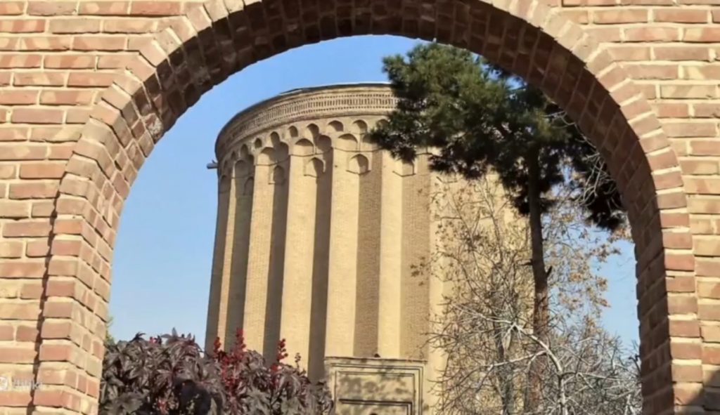 عصر طلایی هنر با تنوع حکومتها از آلبویه تا عصر سلجوقی