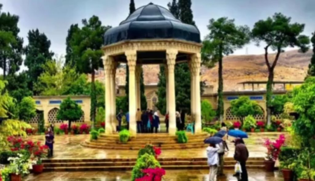 آرامگاه حافظ