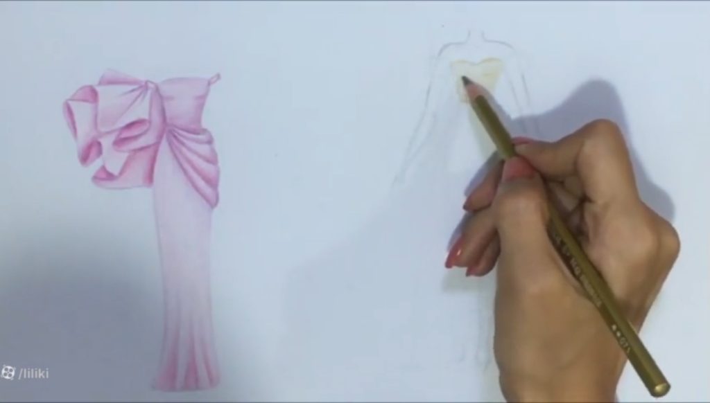 انتخاب رنگ در طراحی لباس مجلسی شیک